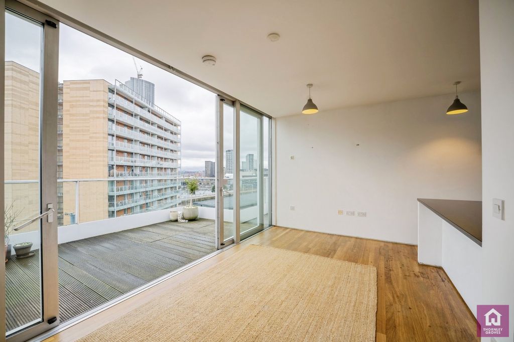 Property photo 2 of 26 Picture No. 14