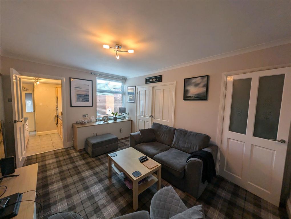 Property photo 3 of 10 Sitting Room