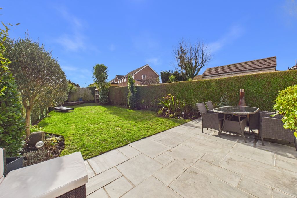 Property photo 2 of 31 Garden