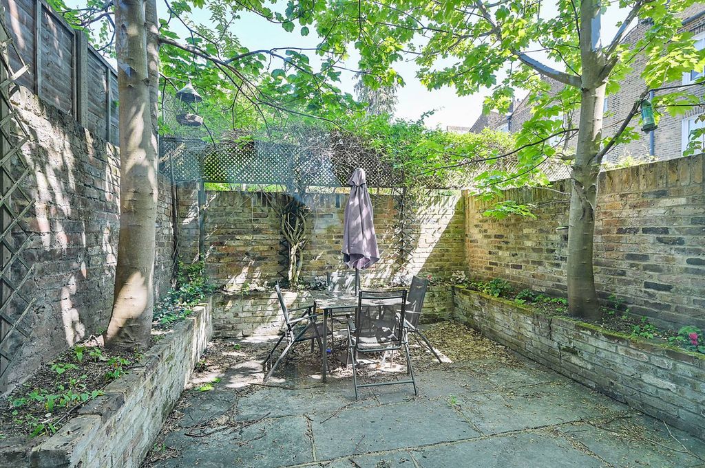 Property photo 3 of 11