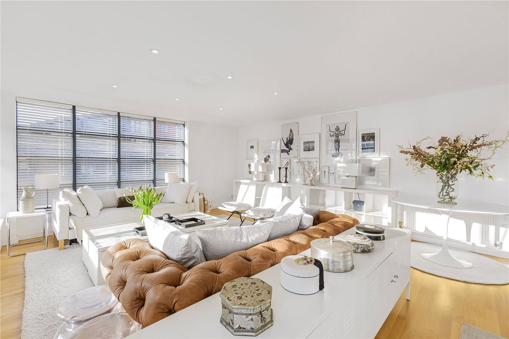 Property photo 3 of 32 Picture No. 13