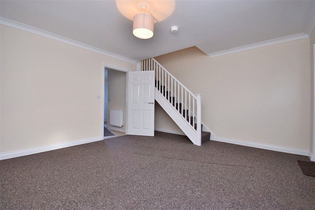 Property photo 2 of 8 Picture No. 16