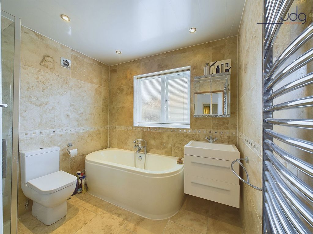 Property photo 3 of 14 Bathroom