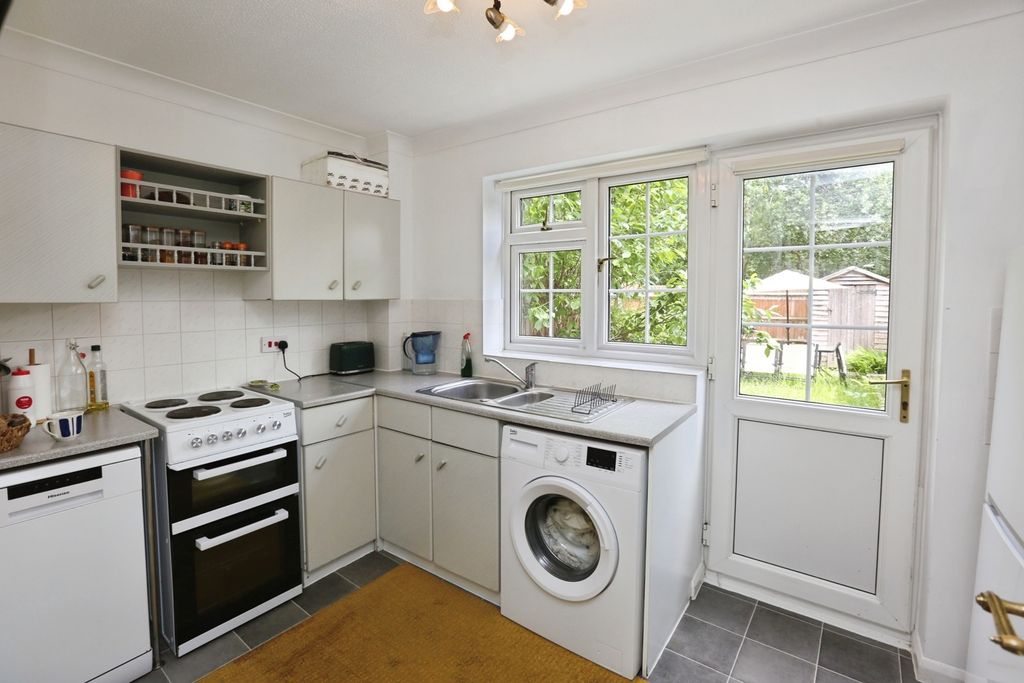Property photo 2 of 10 Pbox-Img.Jpg