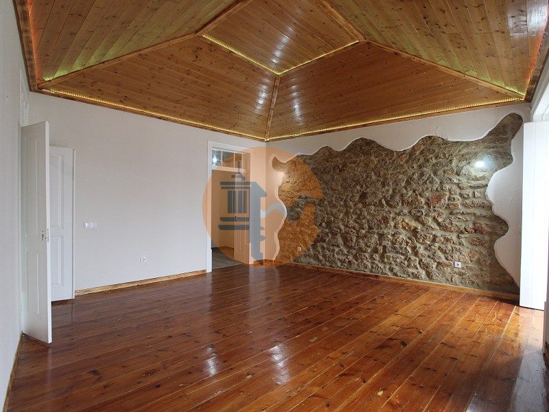 Property photo 1 of 47