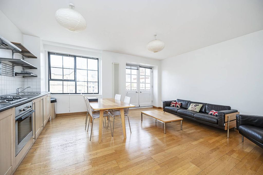 Property photo 2 of 7
