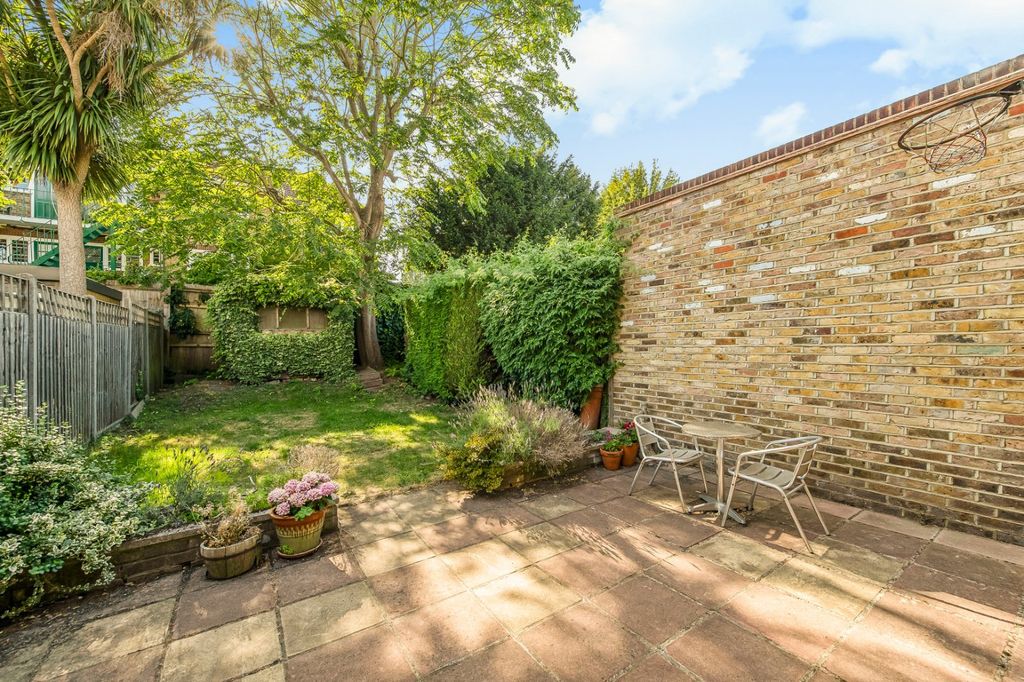 Property photo 2 of 15