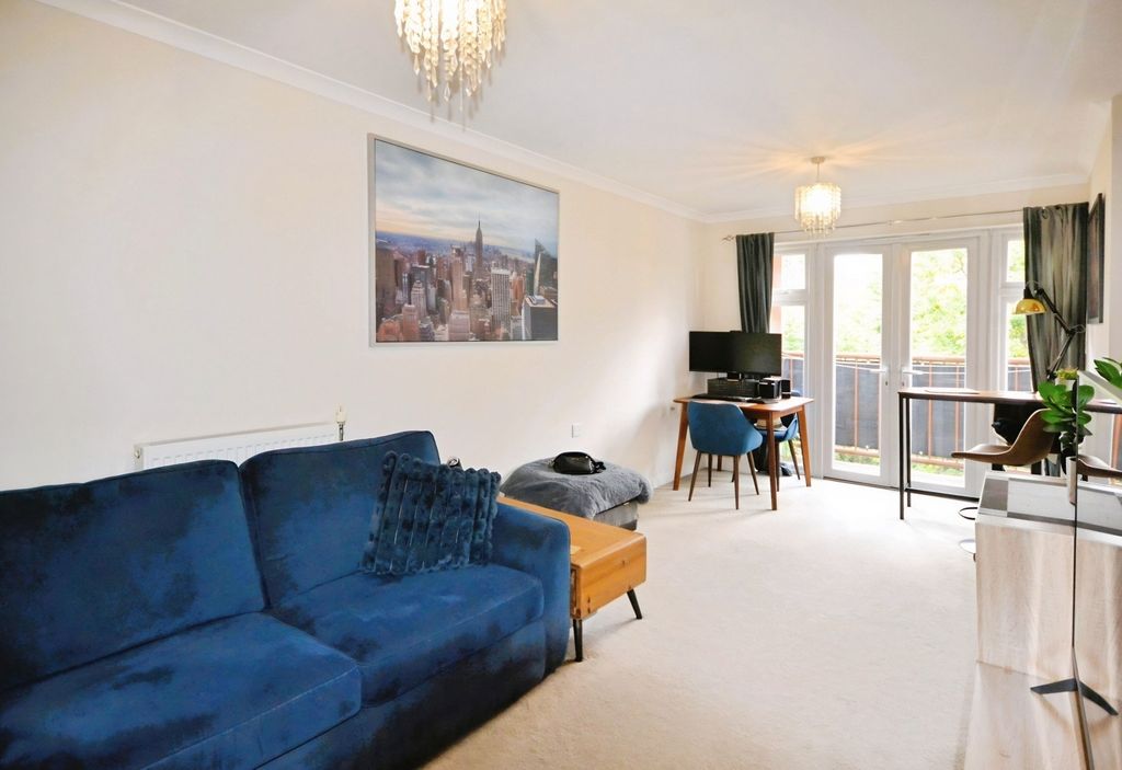 Property photo 2 of 7 F5F467d3-1