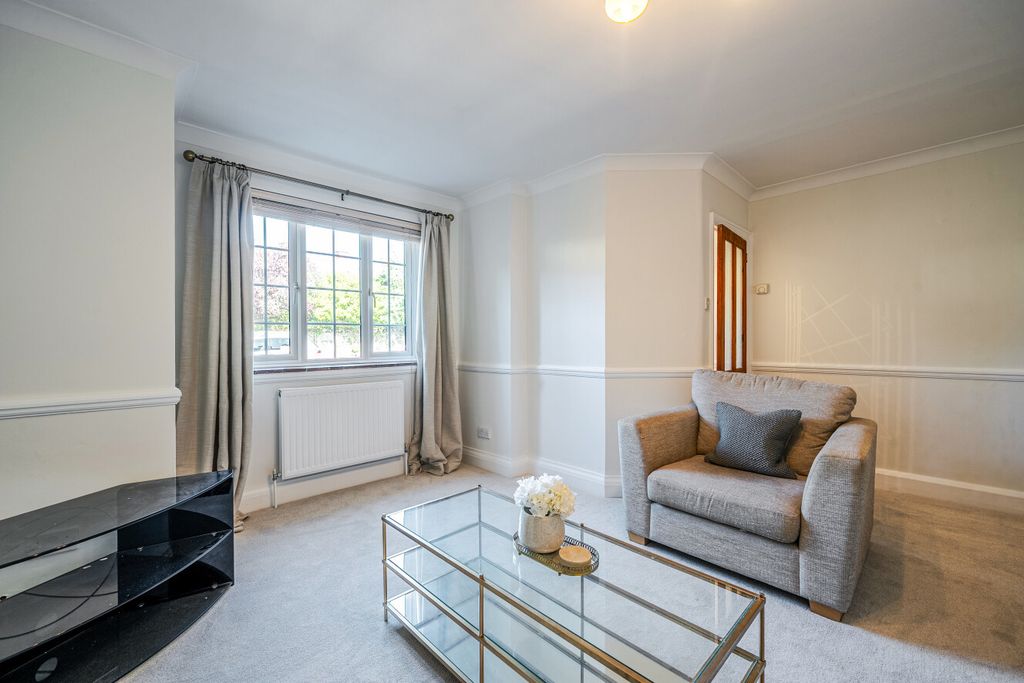 Property photo 3 of 11 1528744-14-1A0F26...
