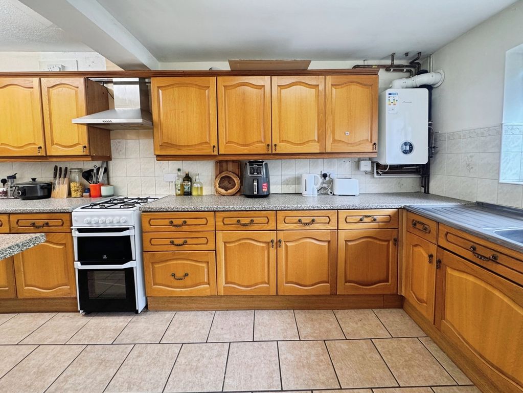 Property photo 3 of 14 Pbox-Img.Jpg