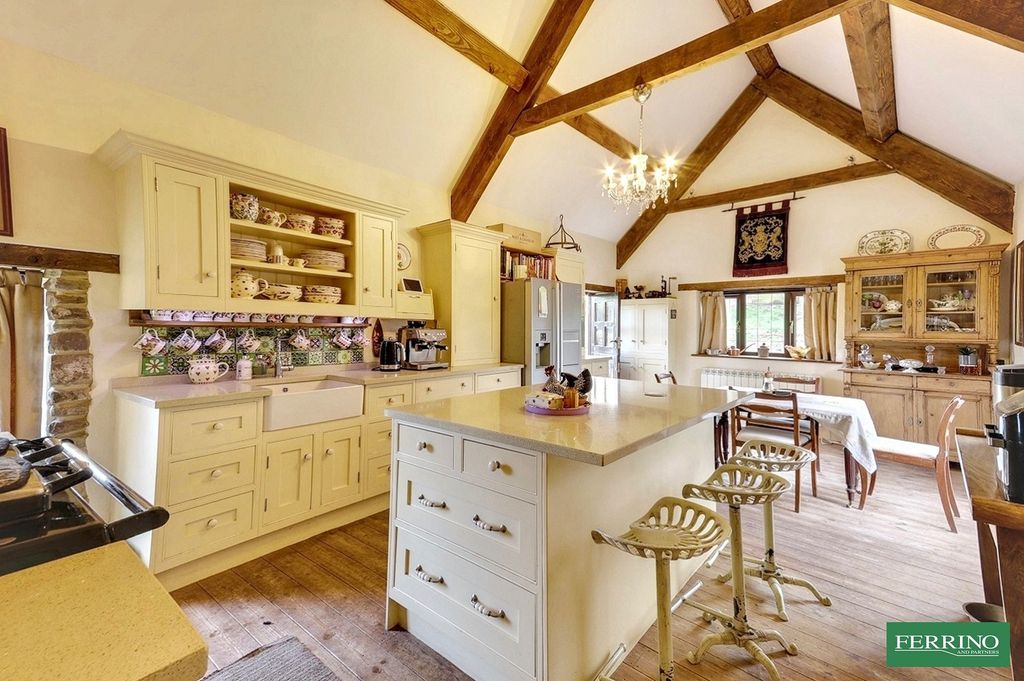 Property photo 2 of 28 Kitchen Breakfast Room
