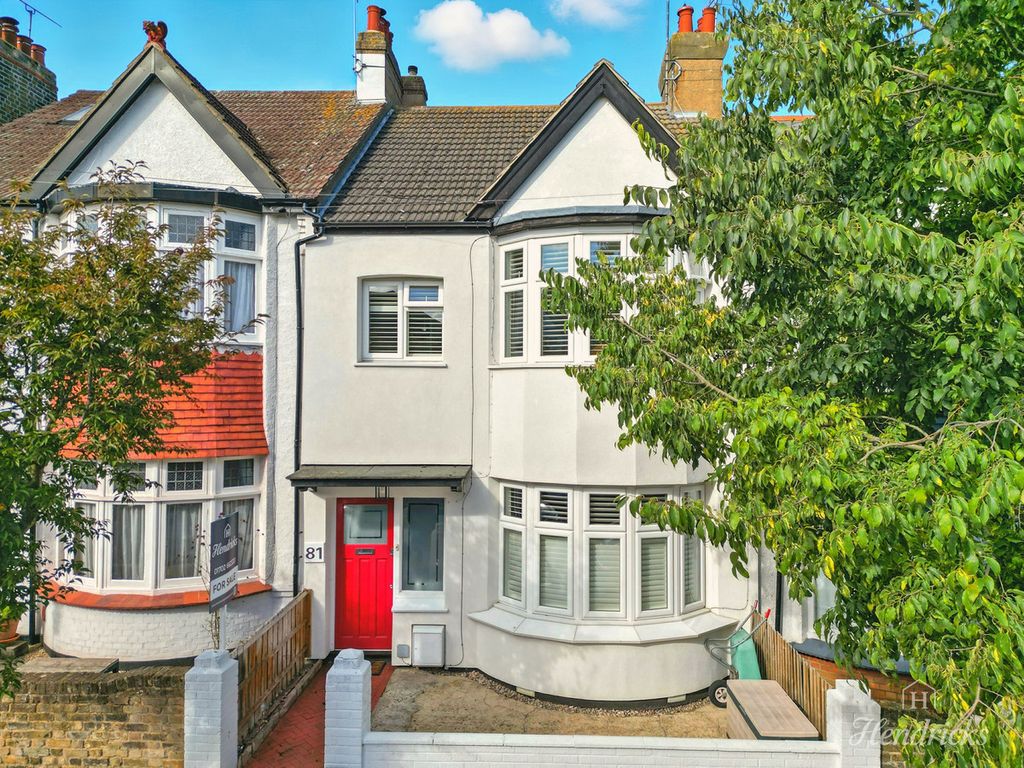 Property photo 1 of 18