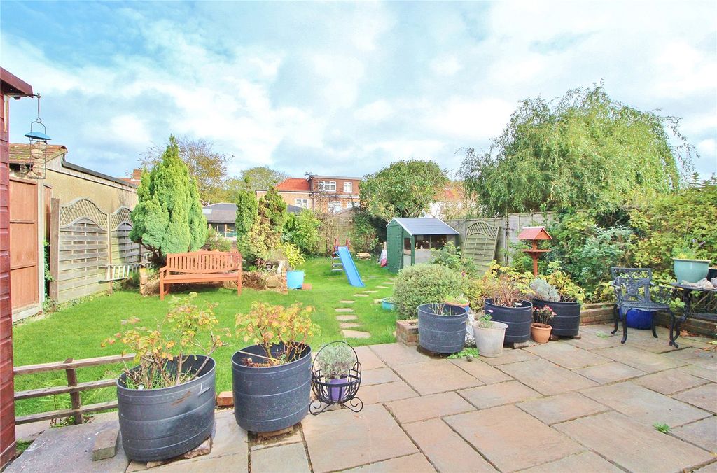 Property photo 2 of 12 Picture No. 22