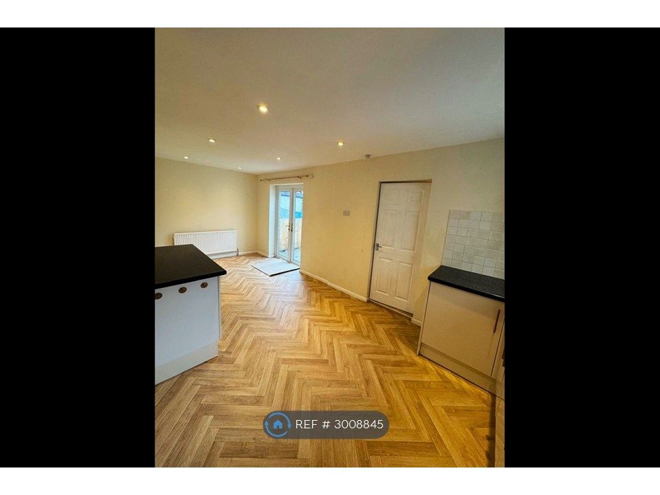 Property photo 3 of 13 Kitchen/Diner