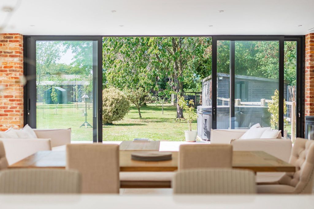 Property photo 3 of 30