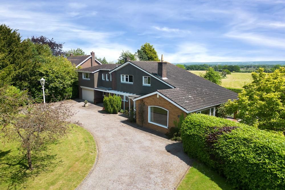 Property photo 1 of 23 Long Meadow