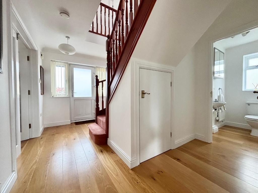 Property photo 3 of 26 Entrance Hallway