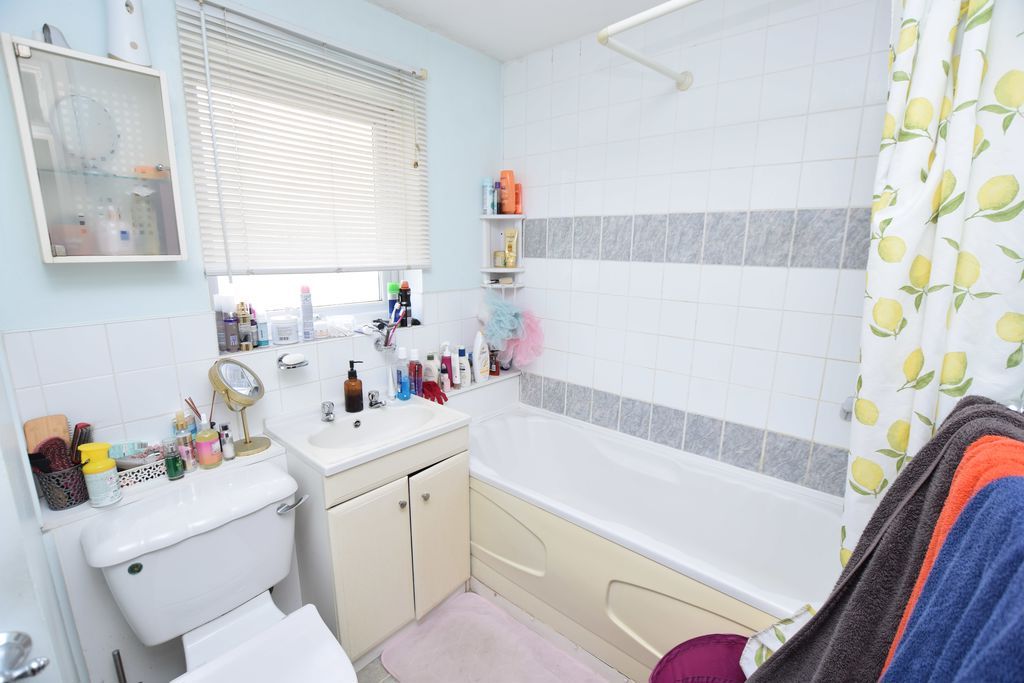 Property photo 3 of 8 Photo 1