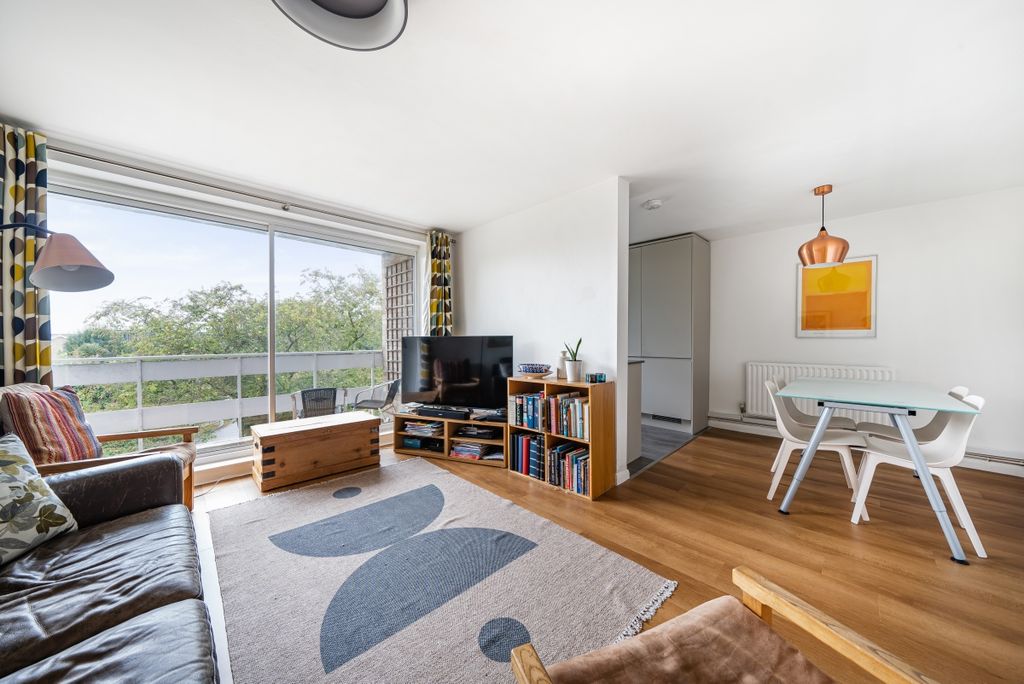 Property photo 2 of 8 1023483 (2)