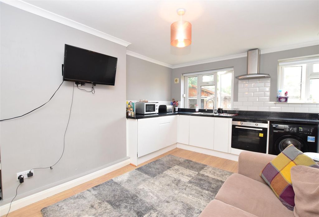 Property photo 3 of 5 Property Photo