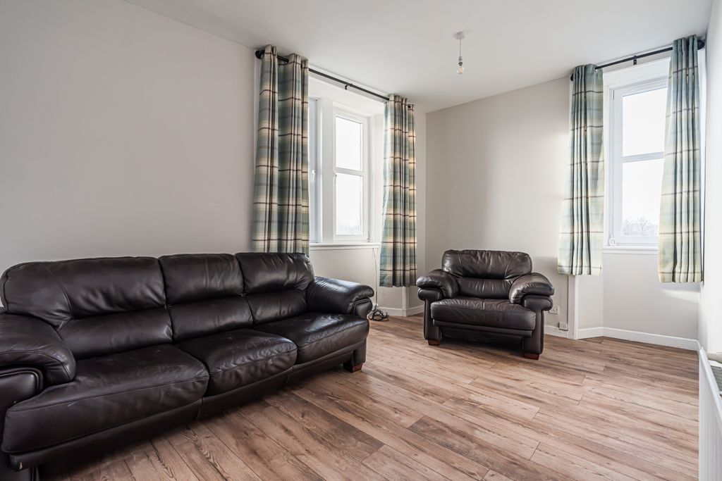 Property photo 2 of 18 Property Image 2