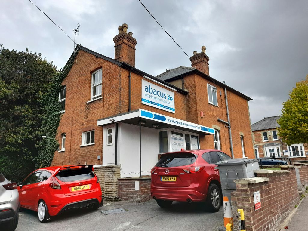 Property photo 3 of 3 20251008_150031.Jpg