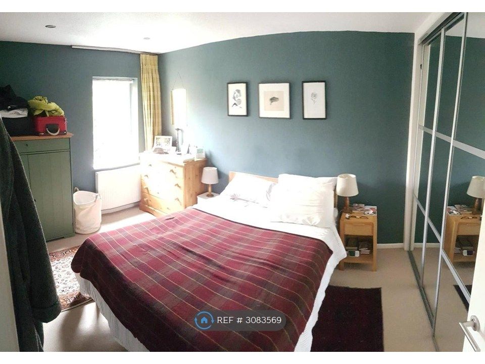 Property photo 3 of 18 Bedroom 1