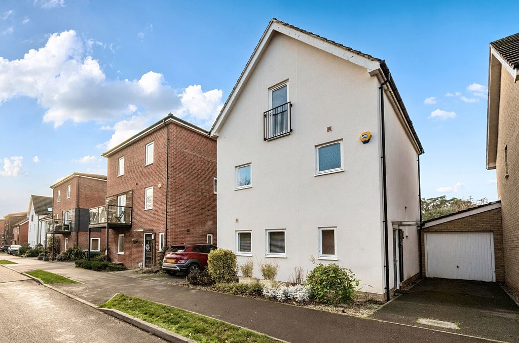 Property photo 1 of 23 1-694088E83630B-1...