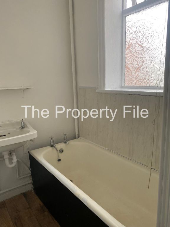 Property photo 2 of 3