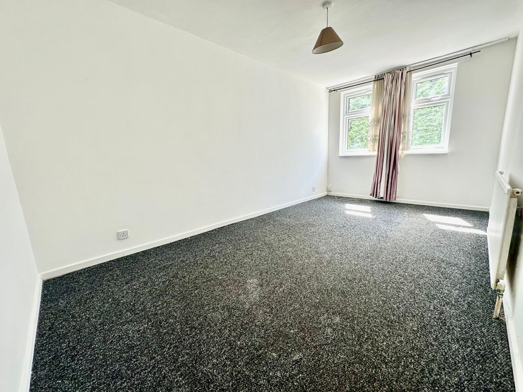 Property photo 2 of 7 Img_E2959