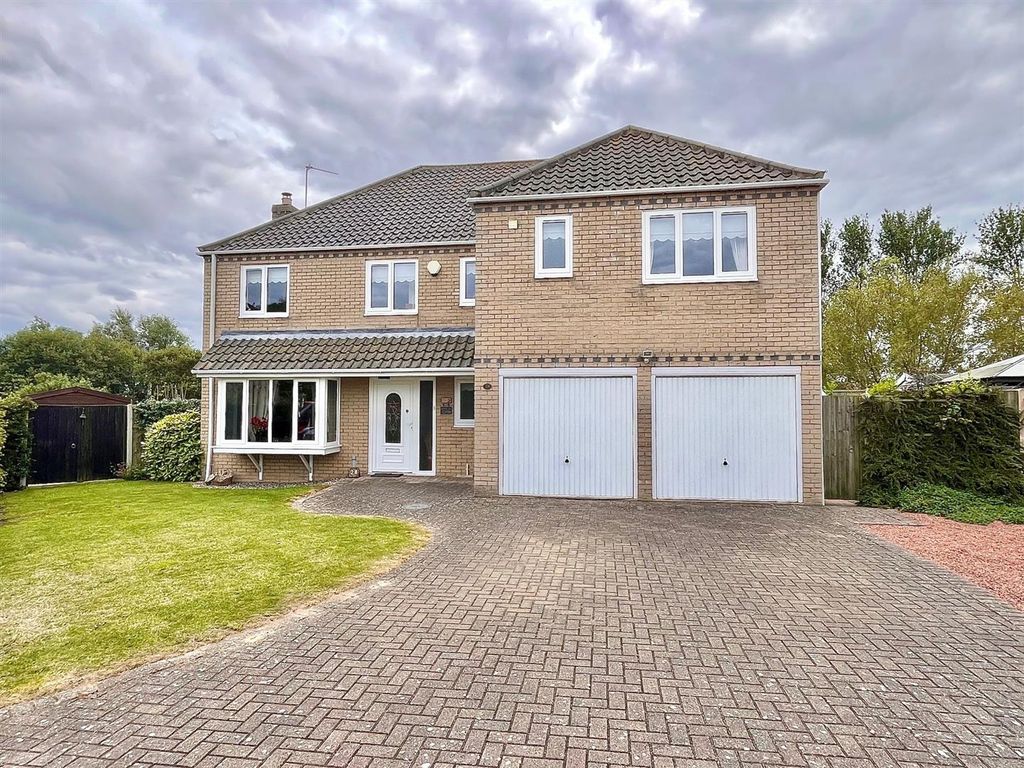 Property photo 1 of 31 Front.Jpg