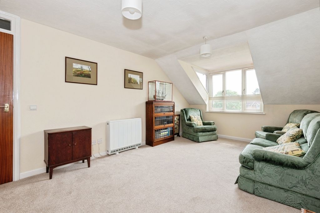 Property photo 2 of 16 Photo