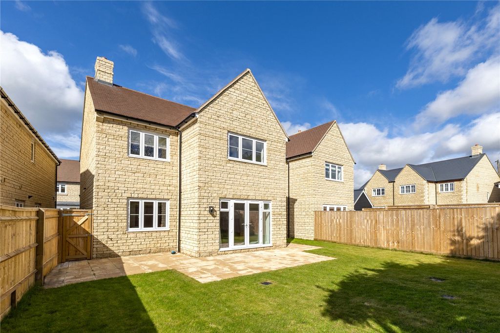 Property photo 1 of 22 Picture No. 11