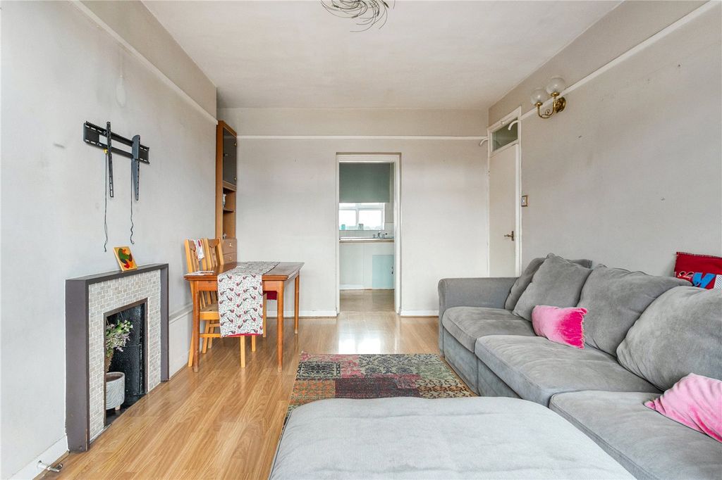 Property photo 3 of 12 Picture No. 10