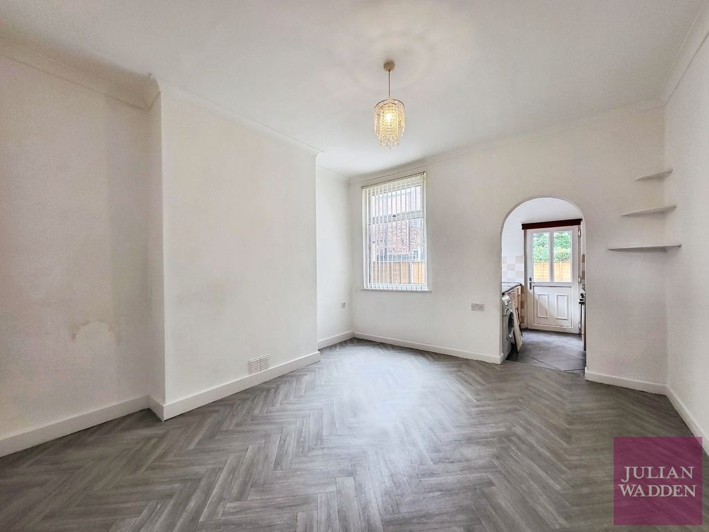 Property photo 3 of 14 Picture 3