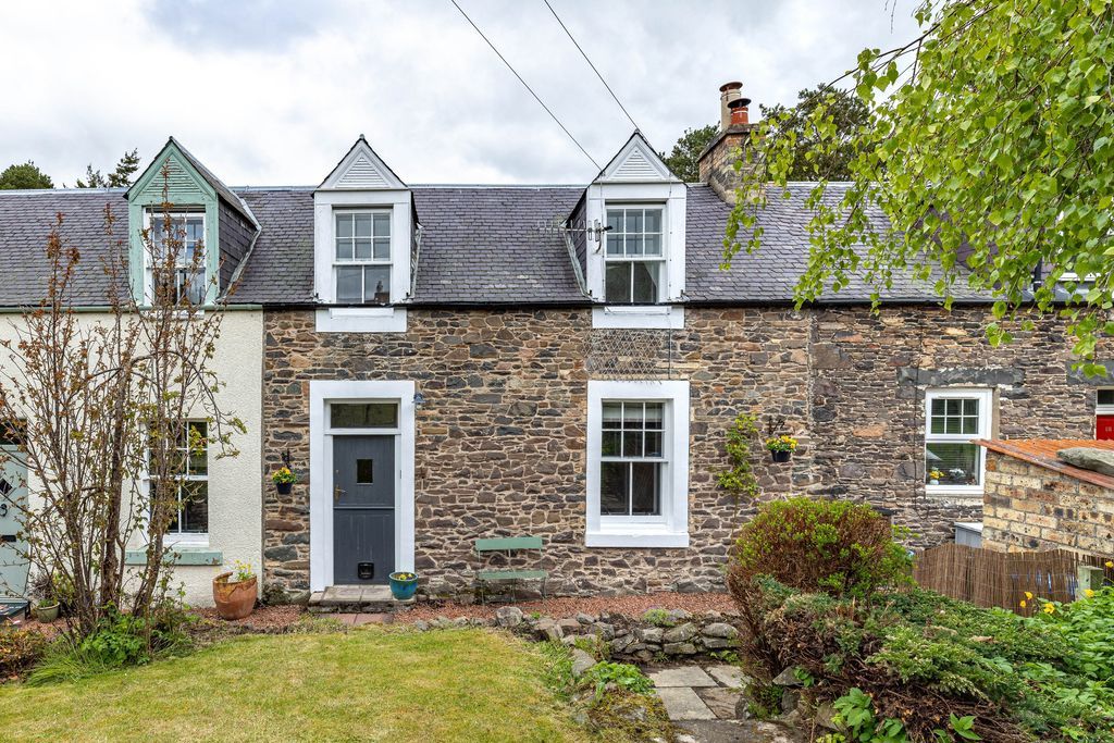 Property photo 1 of 24 Tomain Cottage, 14 Cotland Place, Stow