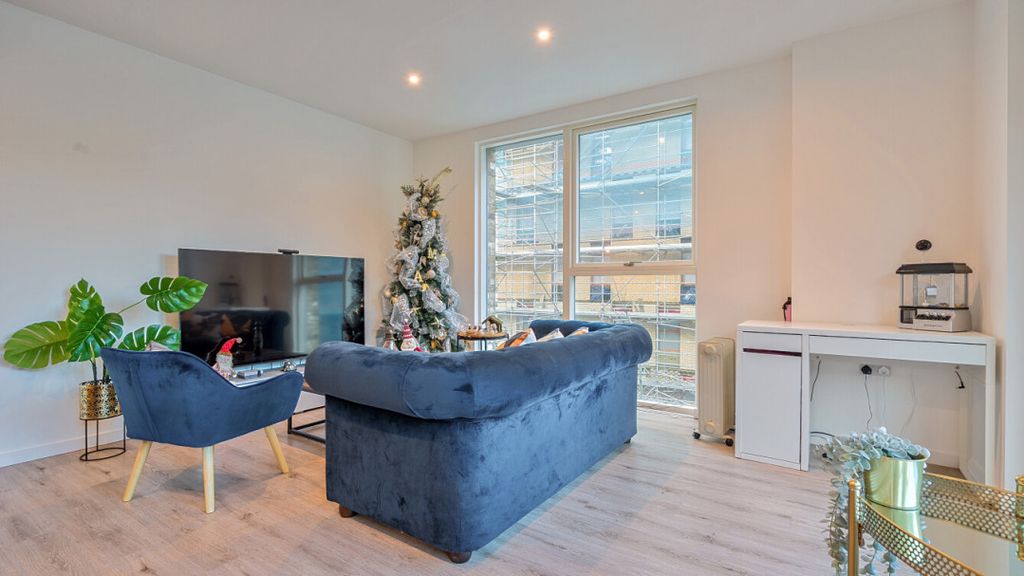 Property photo 3 of 16