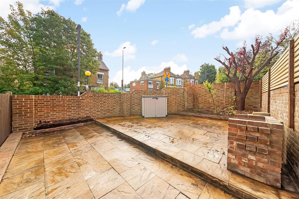 Property photo 3 of 15 Img_91422.Jpg