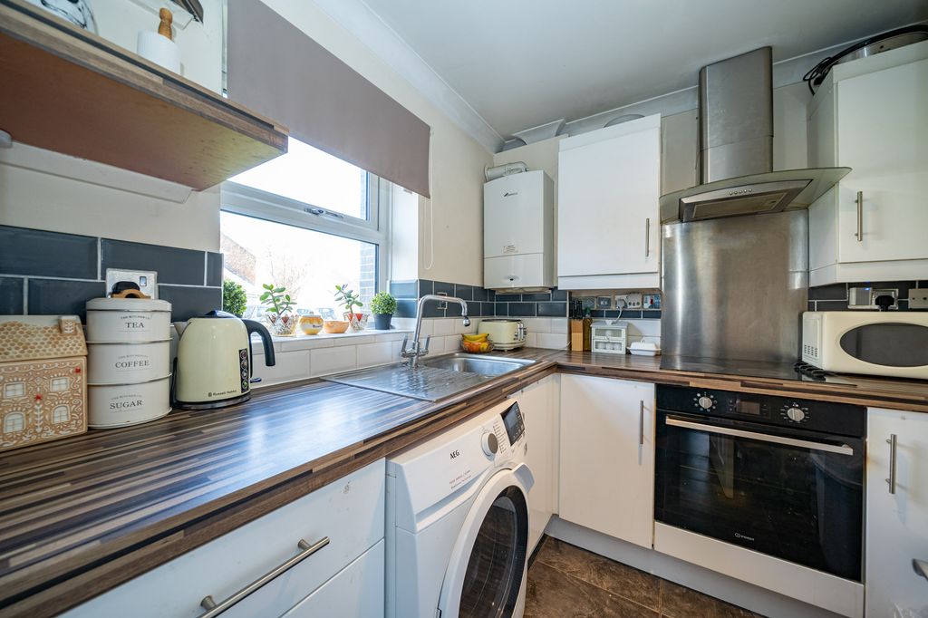 Property photo 2 of 17 41-Avocet-Way-08381 - Copy - Copy - Copy