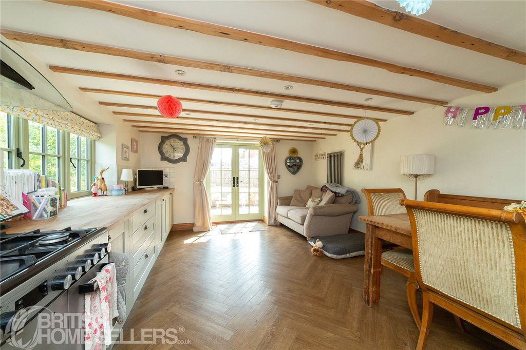 Property photo 3 of 25 Picture No. 07