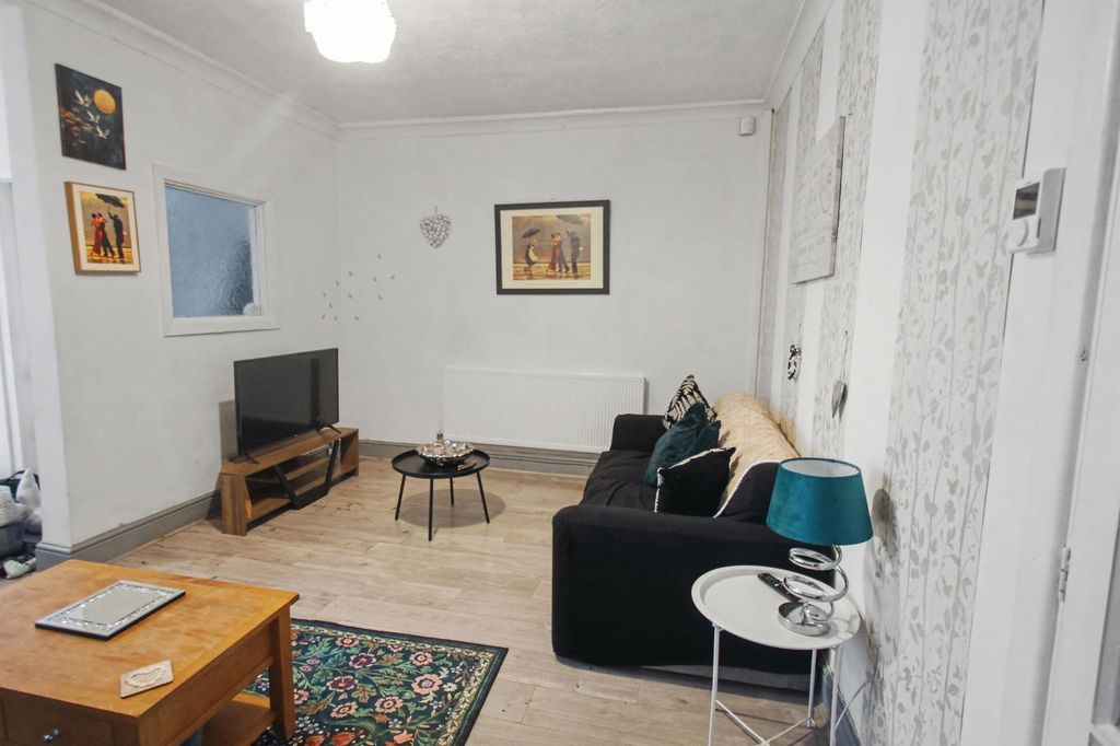 Property photo 2 of 24