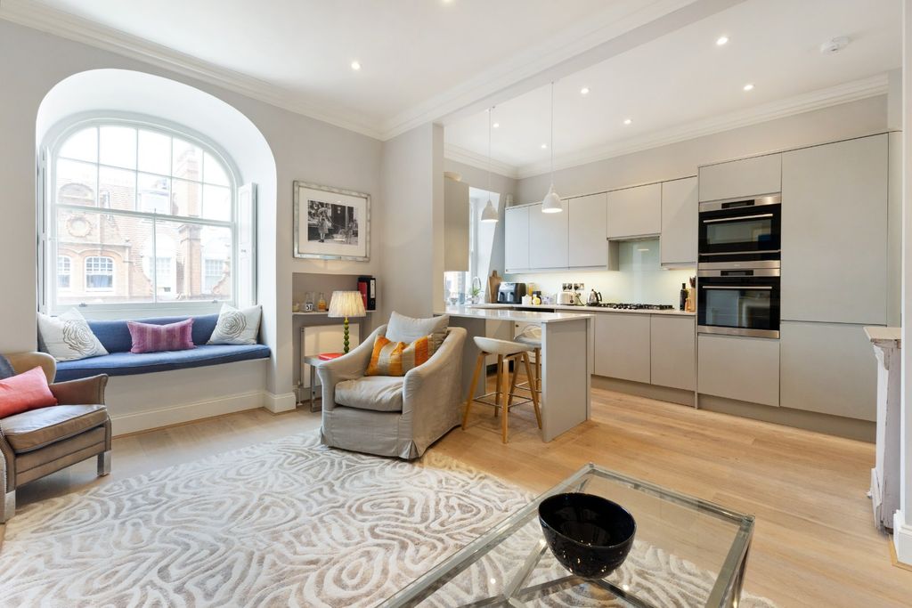 Property photo 3 of 24 Open Plan