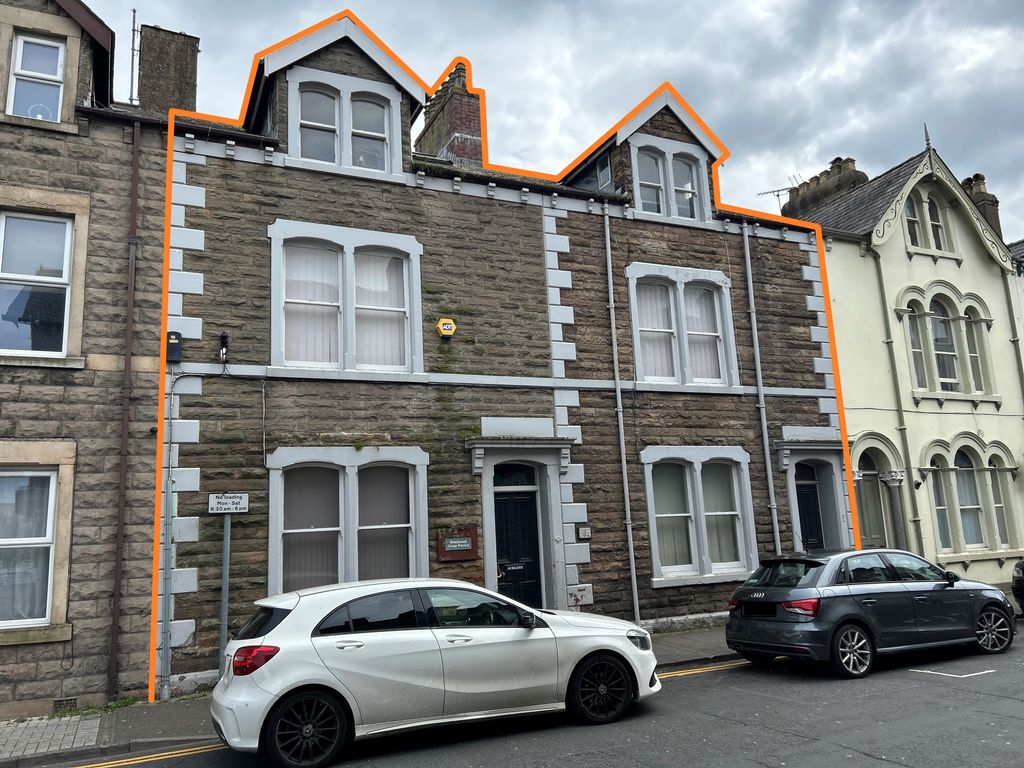 Property photo 1 of 7