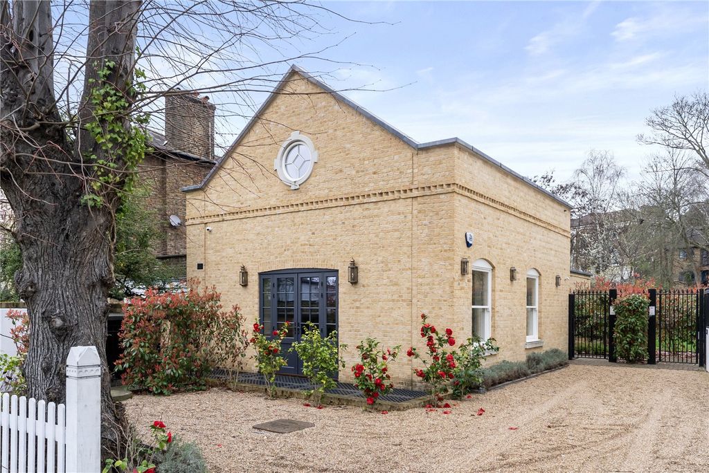 Property photo 1 of 18 Picture No. 04