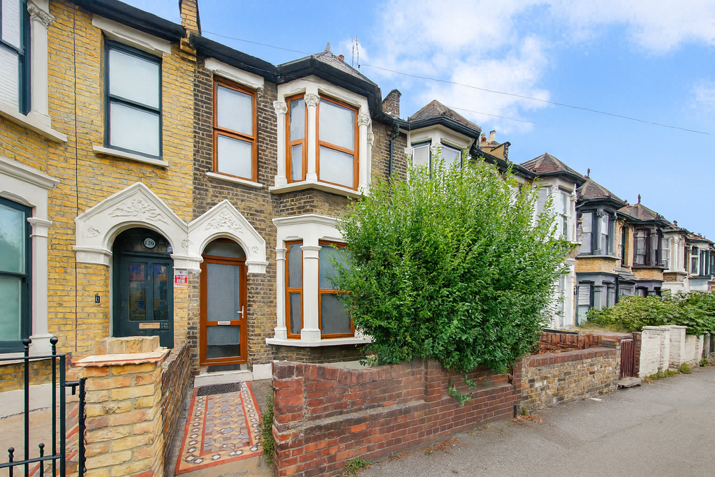 Property photo 1 of 17 9