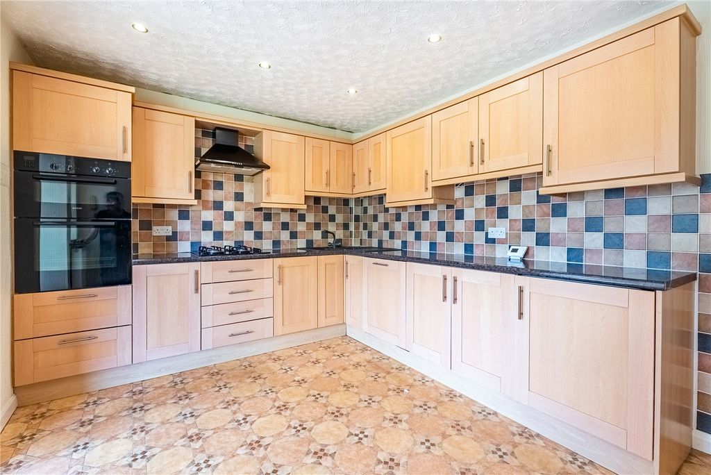 Property photo 3 of 17 Picture No. 13