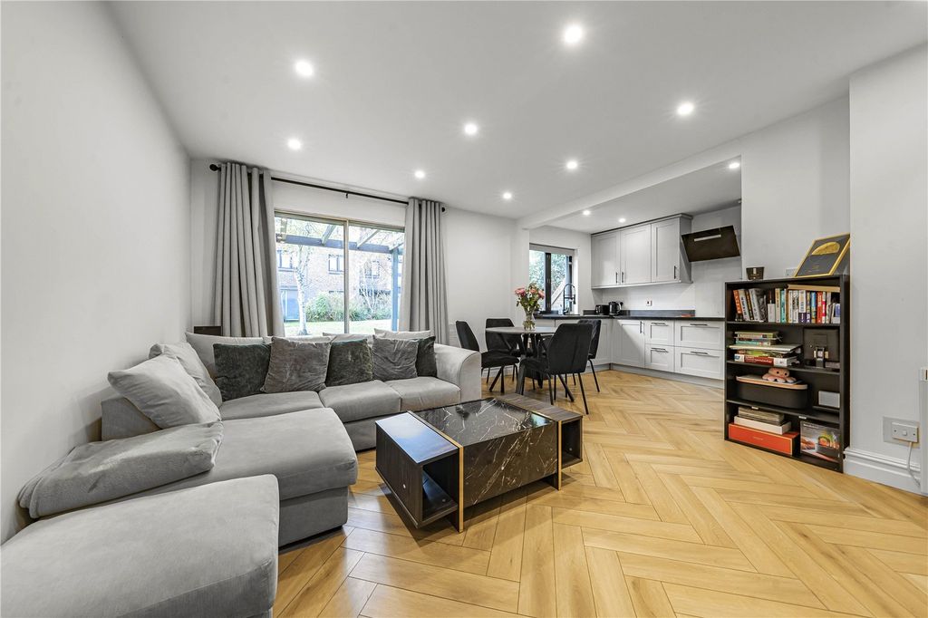 Property photo 3 of 20 Picture No. 37