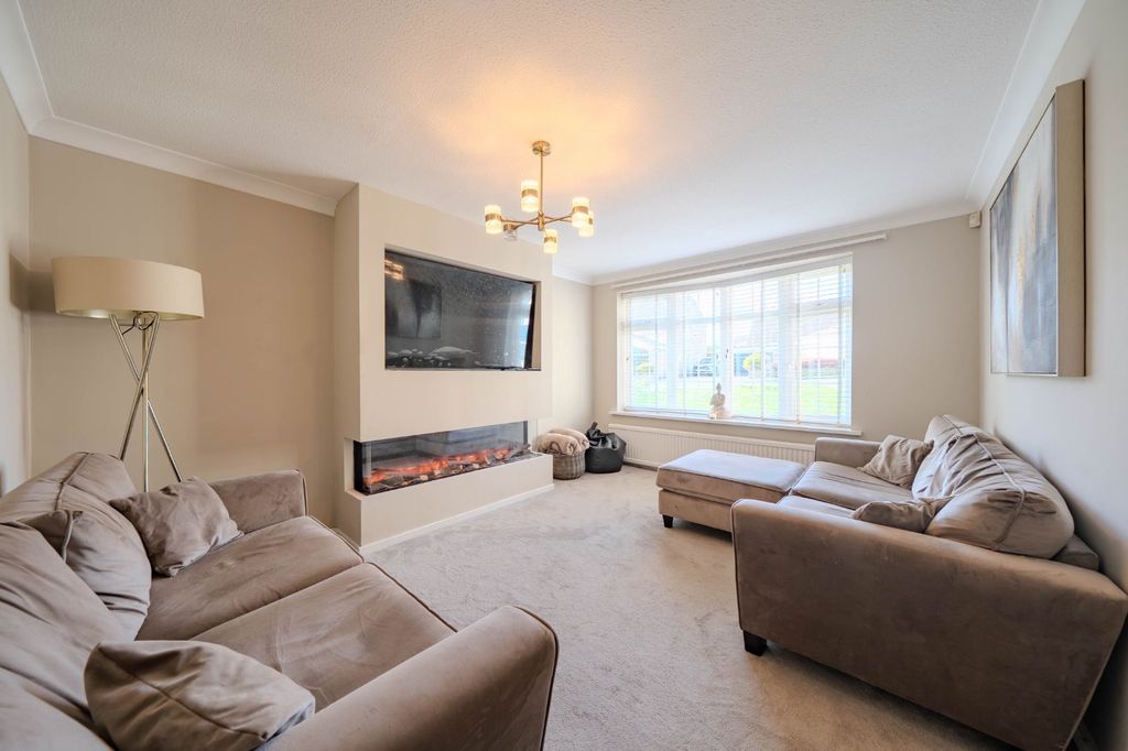 Property photo 2 of 16 Picture No. 08