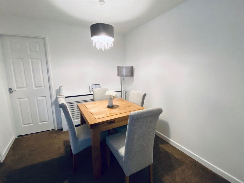 Property photo 3 of 10 Dining Room.Jpg