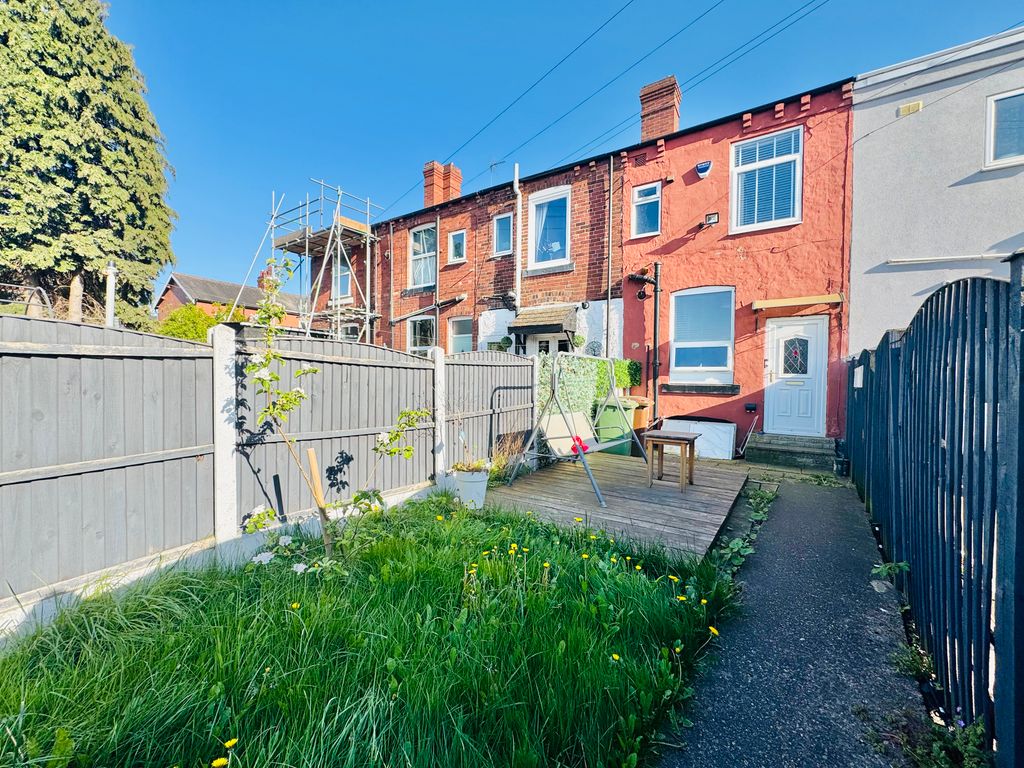 Property photo 1 of 7 Exterior